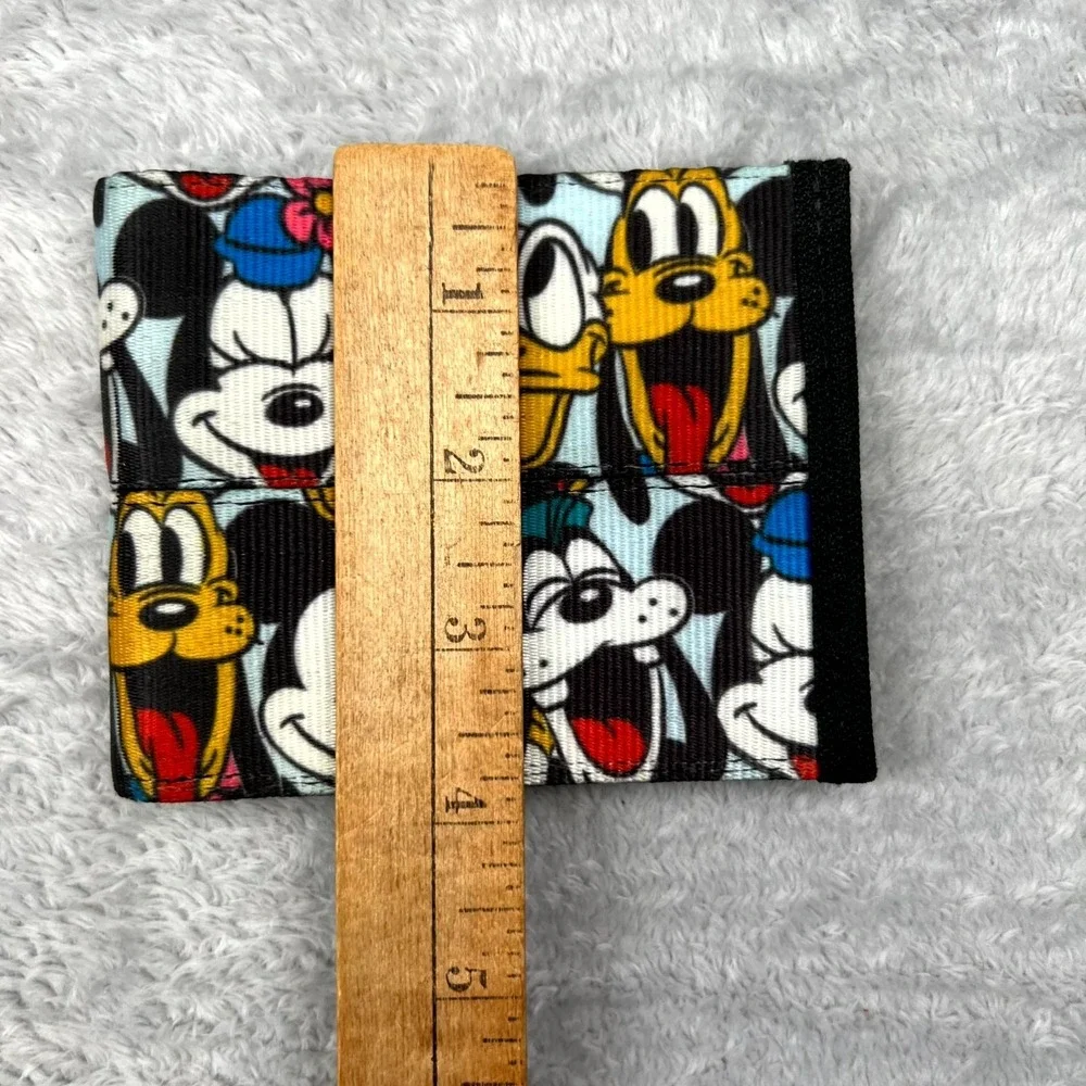 Harveys for Disney Couture‎ Mickey & Friends Boyfriend Seatbelt Bifold Wallet